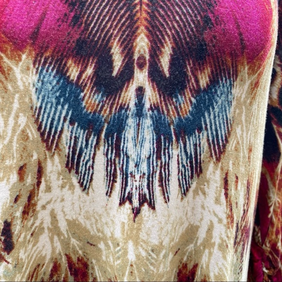 Context Handkerchief Hem Top - Picture 8 of 15